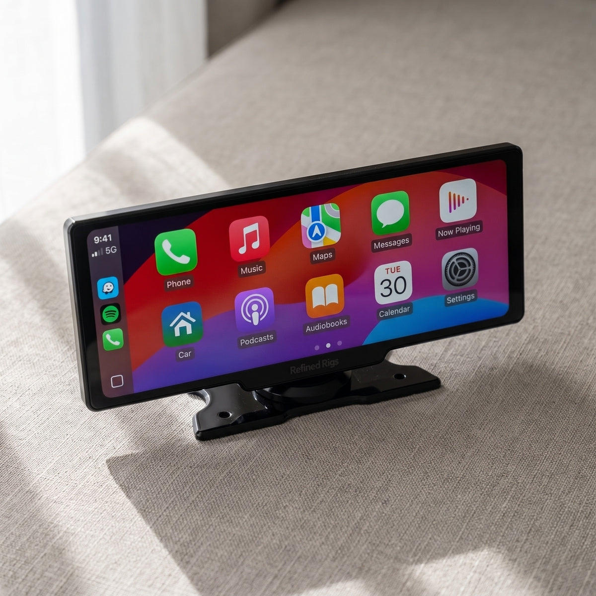 Evara Display 10.3 inch wireless CarPlay screen with dash mount